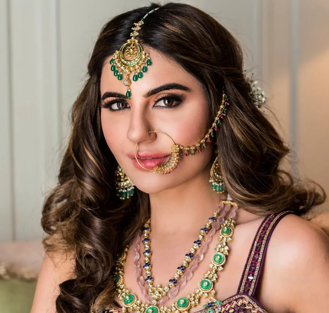 Model wearing jewellery from the JKJ Amaira collection