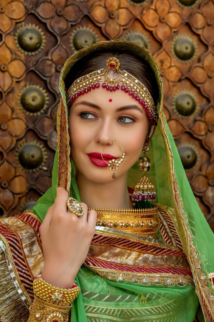 Model wearing jewellery from the JKJ Prekasha collection