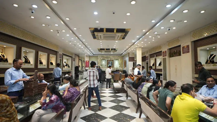 JKJ Jewellers Mansarovar showroom, photo 3
